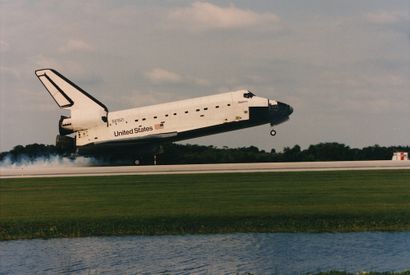 NASA Nasa. La navette spatiale Atlantis (Mission STS-84) le 24 may 1997 au Centre...
