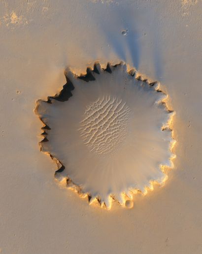NASA NASA. GRAND FORMAT. Planète MARS. L'impressionnant cratère : "VICTORIA CRATER"...