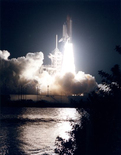 NASA Nasa. Spectacular nighttime liftoff of Space Shuttle Atlantis (Mission STS 79)....