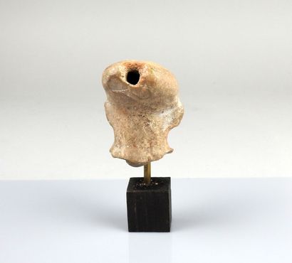 null Head of a dignitary

Terracotta 6.8 cm

Pre-Columbian America Ecuador La Tolita...