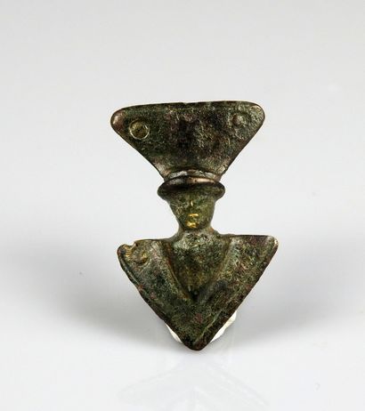null Anthropomorphic geometric fibula with a man's face

Bronze 4 cm

Roman period,...