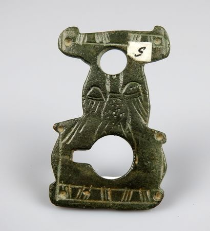 null Lock plate with eagle decoration

Bronze 4.9 cm

Medieval period