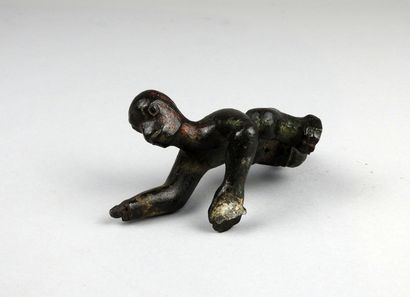Statuette représentant un homme singe

Bronze...
