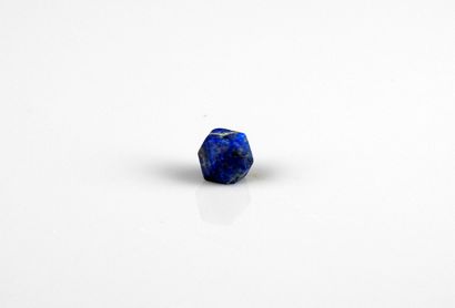 null Dodecahedron, symbol of knowledge, Persia or Bactria.

Lapis lazuli.2nd millennium.

L...