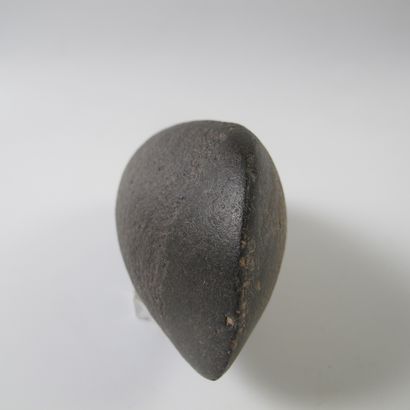null Polished axe. Basalt. L 10.5cm. Sahara. Neolithic.