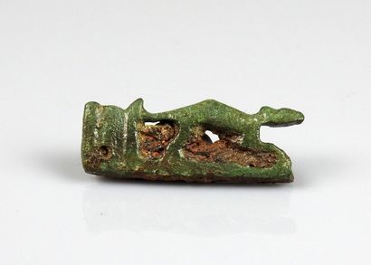null Folding knife handle with running hare design

Bronze 4.4 cm

Roman period