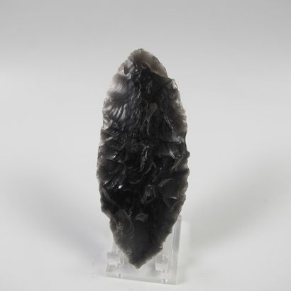 null Feuille de laurier en obsidienne. L 9.5cm. Mésoamérique précolombienne.