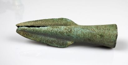 null Spear point with socket

Old collection of a notable of the province

Bronze...