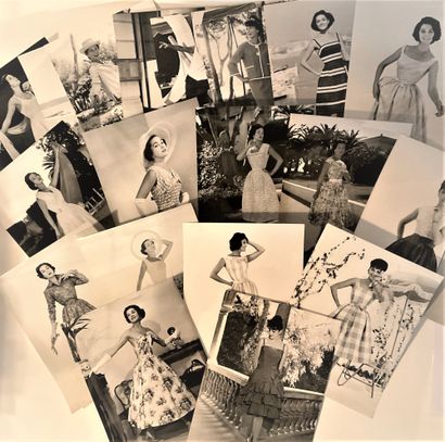  FASHION PHOTOGRAPHS FROM THE 50's : Set of 28 original vintage photographs from...