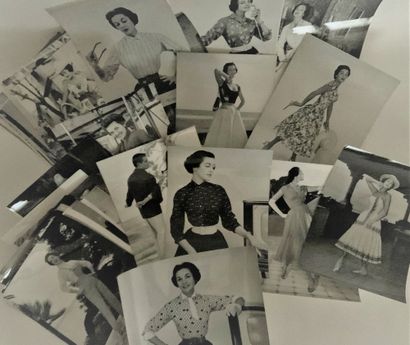 FASHION PHOTOGRAPHS FROM THE 50'S : Set of...