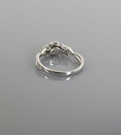 null Bague Fleurette en or gris, 750 MM, ornée de diamants, taille : 55, poids :...
