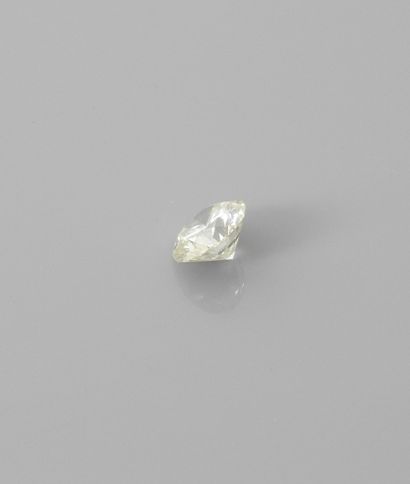 null 
Diamant taille brillant sur papier pesant 3,45 carats, 750 MM, accompagné de...