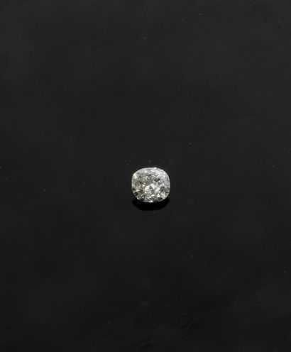 null Diamant sur papier pesant 1,66 carat taille coussin , accompagné de son certificat...