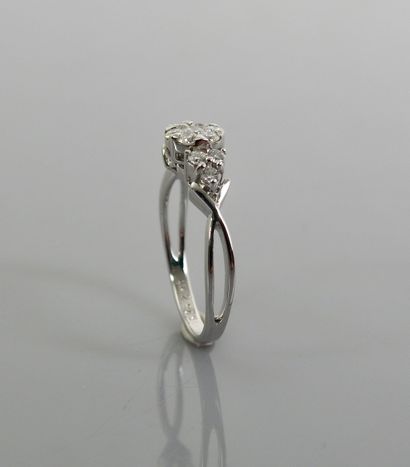 null Bague Fleurette en or gris, 750 MM, ornée de diamants, taille : 55, poids :...