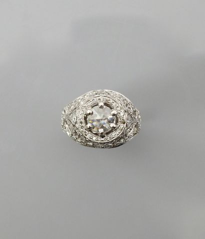 null Bague en or gris, 750 MM, recouverte de diamants autour d'une rose couronnée,...