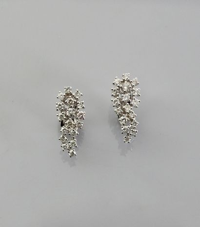 null Boucles d'oreilles Couture en or gris, 750 MM, recouvertes de diamants, total...