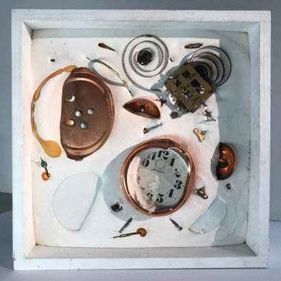 ARMAN (1928-2005) Colère Temps III, 1977
Inclusion of broken alarm clock in plaster,...