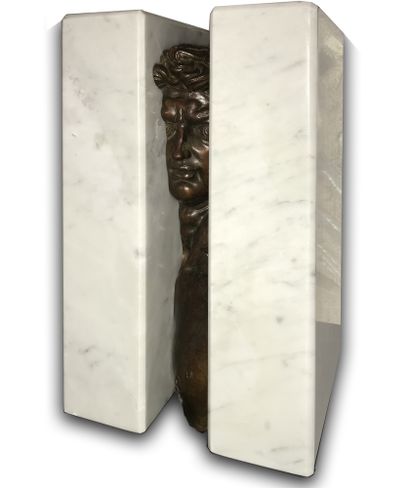 Sacha SOSNO (1937-2013) David oblitéré, 2007
Bronze et marbre de Carrare
Signé et...
