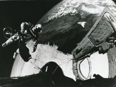 NASA Nasa. GEMINI-TITAN 4 mission. Astronaut ED WHITE performs his spectacular spacewalk...