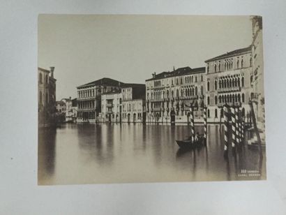 null Italie -VENISE - Ricordo di Venezia. Album in-8 toile rouge éditeur (toile mouillée,...