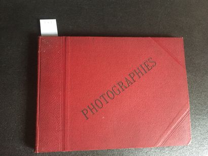 null MARINE - Album of 31 original photographs of round shape, diameter 9 cm, pasted...