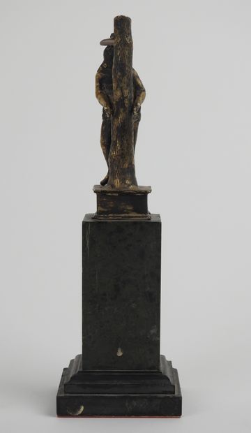 null 
Allemagne, XVIème siècle 
Saint Sébastien
Statuette en bronze doré sur une...