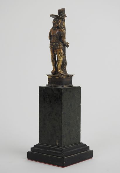 null 
Allemagne, XVIème siècle 
Saint Sébastien
Statuette en bronze doré sur une...