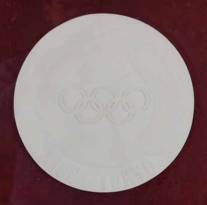 null Olympic Games / Summer 1964 Tokyo / Giant medal, amazing plaster casting of...
