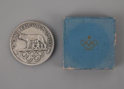 null Jeux olympiques d'été / Rome 1960. Médaille commémorative argentée. Avers :...