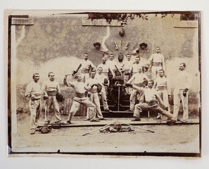 null Fencing / Group photo / Militaria. Superb photo, silver print. The fencers of...