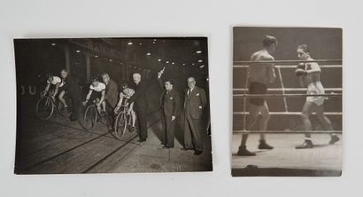 null Boxing / Young Perez / Vel'd'Hiv. Two original press photos, silver print :...