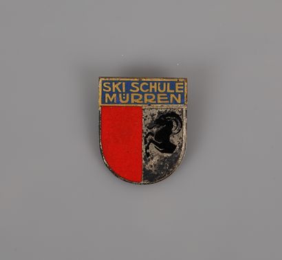 null Ski / Silver plated and enameled metal badge, oxidized with pin on the back:...