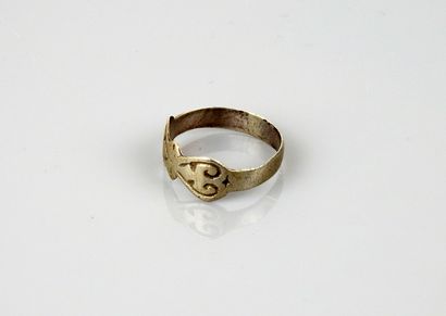 null Royalist ring.silver.


End of the Middle Ages or XVI-XVIIès.antique goldsmith's...