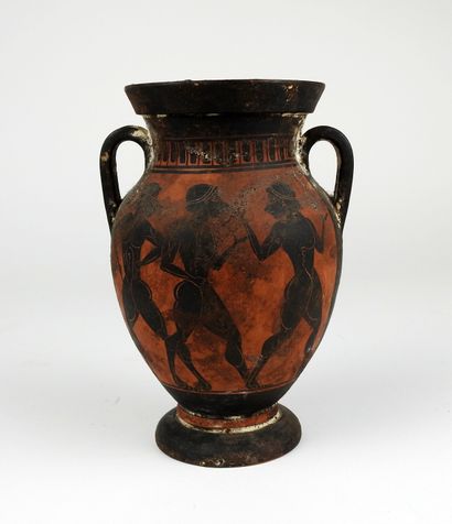 null Amphora decorated with black figures on a red background


Terracotta 15.5 cm


Modern...