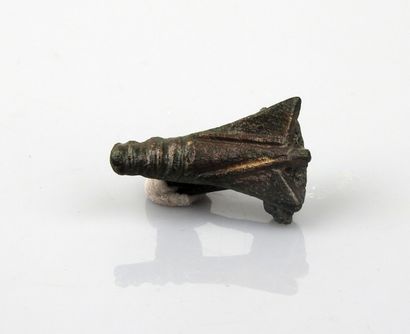 null Rare spring fibula in the shape of a fly or cicada


Bronze 2.8 cm


Roman period...