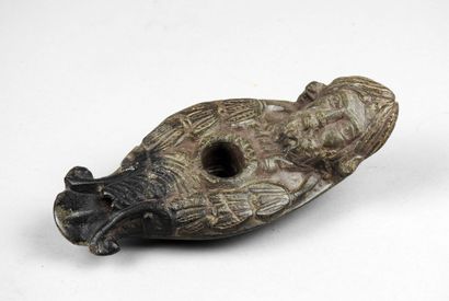 null Stylized oil lamp with a bearded man


Stone 13.2 cm


Modern work XIXth century...