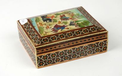 null Boîte.Marqueterie.


Plaque en os peinture sur os.


Art Perse.Scène de chasse.En...