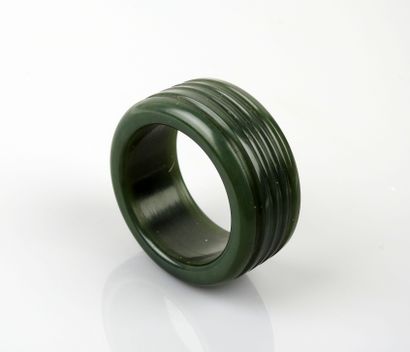 null Nephrite jade.hair ring prestige object of high dignitaries.Denv 5cm.


China.Ming...