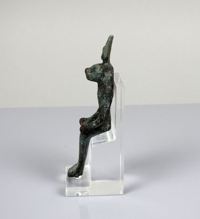 null Statuette representing Sekhmet


Bronze 11.5 cm


Style of the Low Period