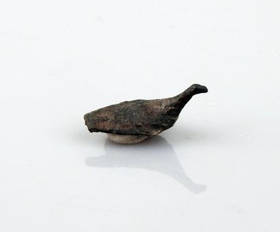 null Petite fibule en forme d’oiseau


Bronze 2.3 cm


Période romaine I-II ème ...