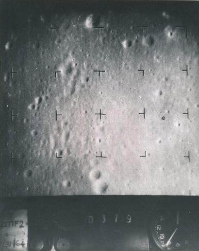  Nasa. Sonde Rangers VII : vue de la surface lunaire quelques minutes avant l'impact....