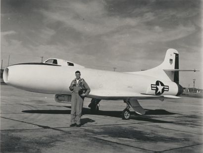  Nasa. Avion expérimental. Circa 1950-1960.Tirage argentique d'époque. 20,3 x 25,3cm...