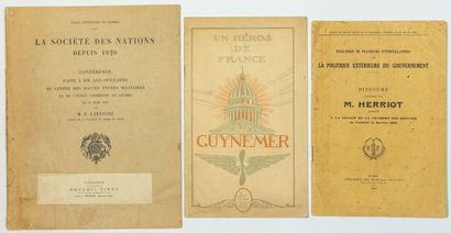 null ENTRE-DEUX-GUERRES. (1919- 1924). 3 Plaquettes imprimées, édition originale :...