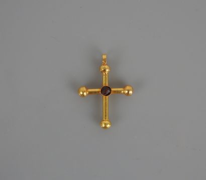 null Croix amulette religieuse de type carolingien ou byzantin,c’est à dire travail...