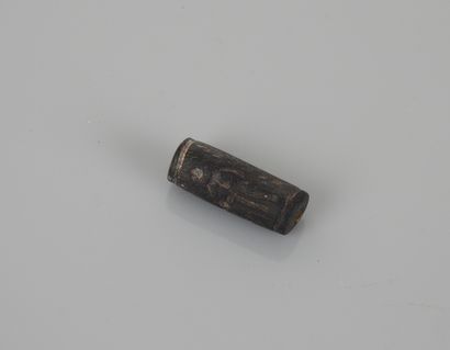 null Pearl cylinder.erotic scenes.schistose stone.H : 3cm.

Bronze Age.circa1800...