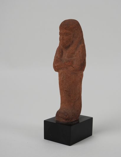 null Chaouabti. Terracotta. New Kingdom. About 1570-700 B.C. 

H : 10 cm