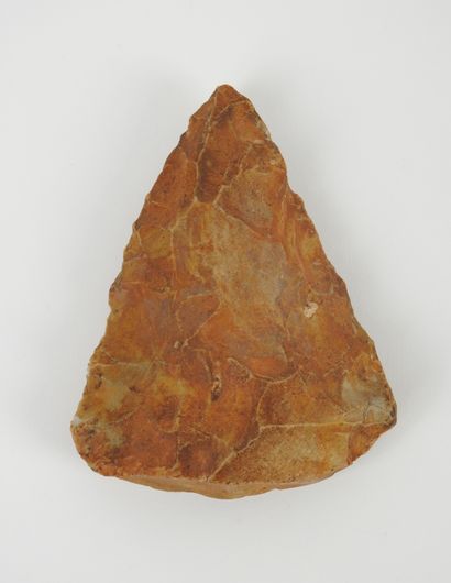 null Triangular biface.flint.

Mousterian.L :15cm. 

"Saint Leu Oise JR...".

Former...