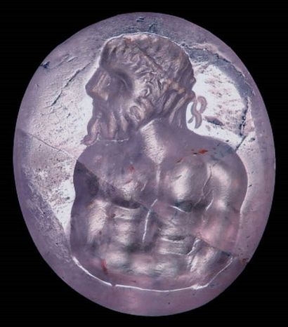 null Intaglio.Hercules profile.Pale amethyst.

Cleavage.Cracks, gluing ?

Roman art.

H...