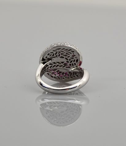 null Ring in white gold, 750 MM, drawing a spiral covered with diamonds 0.80 carat,...