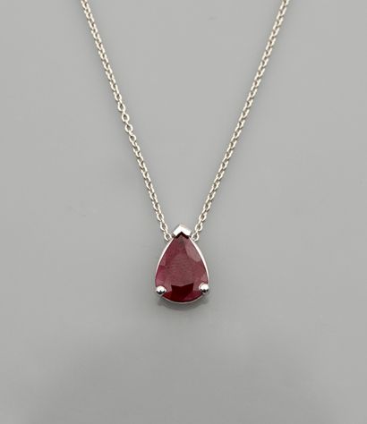 null Chain and pendant in white gold, 750 MM, set with a pear-cut ruby weighing 2.30...